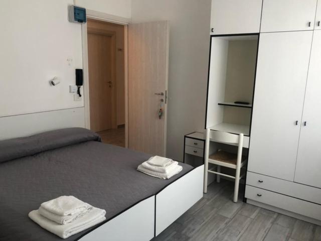 Hotel Oria Rimini Kültér fotó